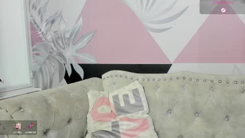 Snapshot of emma_petite4u chatting on 29, 1, 2025 Emma online show from 29, 1, 2025