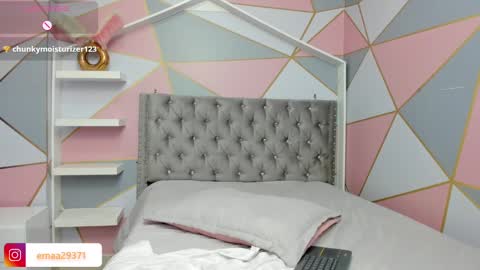 Snapshot of emma_petite4u chatting on 9, 2, 2025 Emma online show from 9, 2, 2025