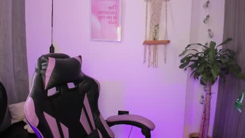 Snapshot of emma_rinaldi_ chatting on 17, 6, 2026 Emma online show from 17, 6, 2026