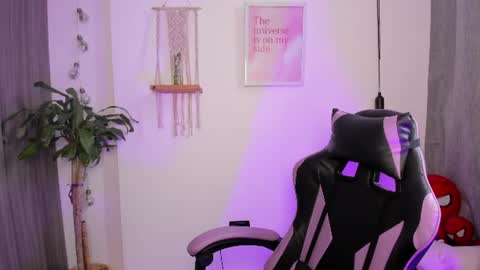 Snapshot of emma_rinaldi_ chatting on 22, 6, 2026 Emma online show from 22, 6, 2026