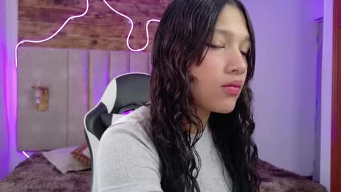 Snapshot of emma_visconti chatting on 22, 9, 2025 emma_visconti online show from 22, 9, 2025