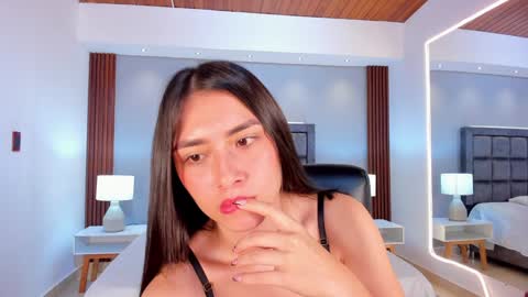 Snapshot of emmaa_robertts chatting on 3, 2, 2025 Emma Everyday From 0530 to 1430 Col Time online show from 3, 2, 2025