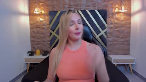 Snapshot of emmaa_white_ chatting on 8, 1, 2026 EMMA online show from 8, 1, 2026