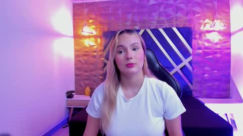 Snapshot of emmaa_white_ chatting on 13, 2, 2026 EMMA online show from 13, 2, 2026
