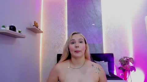 Snapshot of emmaa_white_ chatting on 23, 5, 2026 EMMA online show from 23, 5, 2026