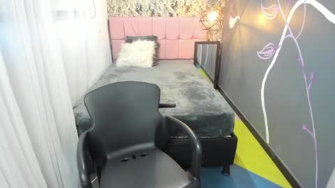 Emma Evans online show from 30, 1, 2025