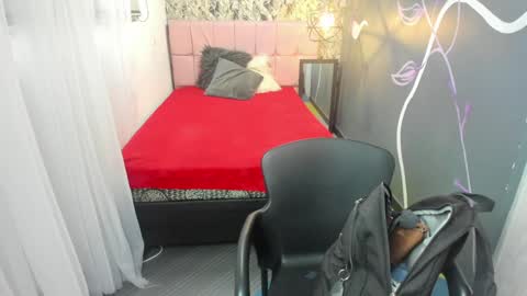 Emma Evans online show from 3, 2, 2025