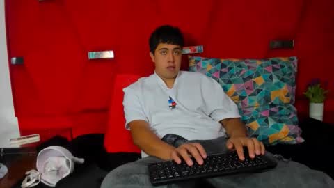 EmmaAndDemon online show from 3, 2, 2026