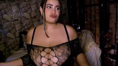 Snapshot of emmacamille2 chatting on 9, 1, 2025 emmacamille2 online show from 9, 1, 2025