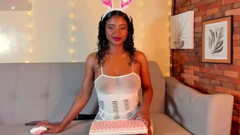 Snapshot of emmaconneer chatting on 15, 12, 2024 Emma online show from 15, 12, 2024