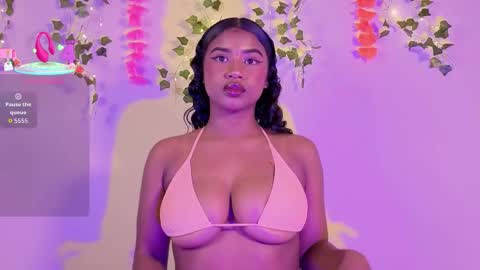 Snapshot of emmaconneer chatting on 16, 11, 2025 Emma online show from 16, 11, 2025