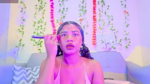 Snapshot of emmaconneer chatting on 23, 11, 2025 Emma online show from 23, 11, 2025