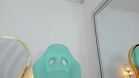 Snapshot of emmacrush chatting on 31, 1, 2025 Welcome Im yosein Your love is my passion activate it with your tips and enjoy with me online show from 31, 1, 2025