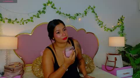 Snapshot of emmacrush chatting on 6, 11, 2025 Welcome Im yosein Your love is my passion activate it with your tips and enjoy with me online show from 6, 11, 2025