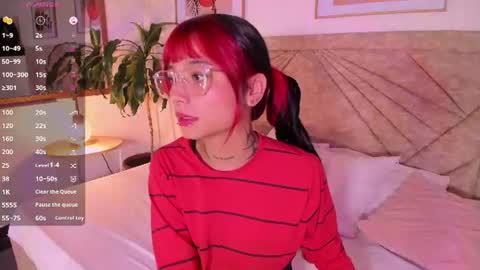 Snapshot of emmaduff_ chatting on 24, 6, 2026 online show from 24, 6, 2026