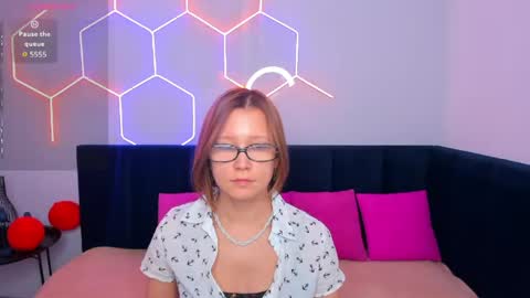 Snapshot of emmaethereal chatting on 21, 4, 2026 Emma 3 online show from 21, 4, 2026