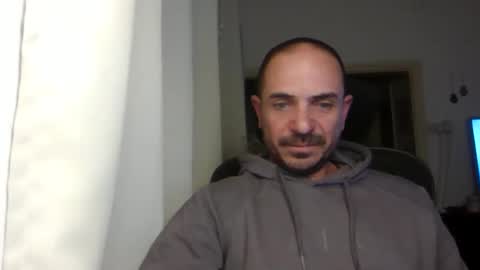 Ariel online show from 4, 2, 2025