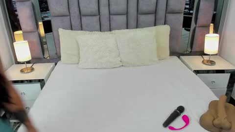 EMMA HILL online show from 29, 1, 2025