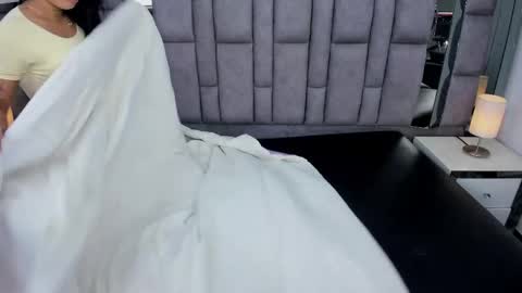 EMMA HILL online show from 17, 4, 2026