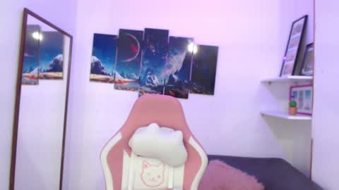 Emma  online show from 24, 12, 2024