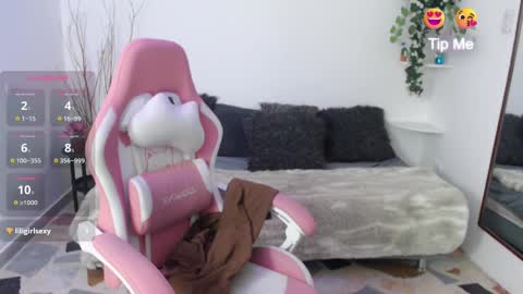 Emma  online show from 25, 9, 2025