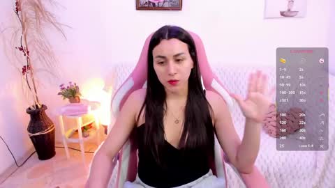 Snapshot of emmamyers_ chatting on 28, 5, 2026 Emma online show from 28, 5, 2026
