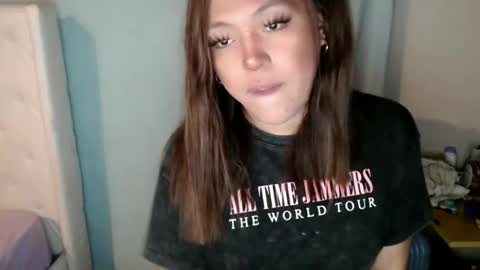 YourDreamGirl Emma  online show from 8, 11, 2025