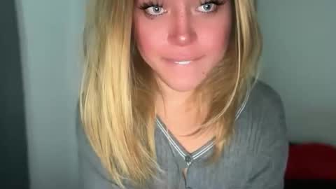 YourDreamGirl Emma  online show from 5, 4, 2026