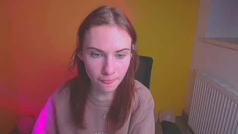 Emmi online show from 18, 2, 2025