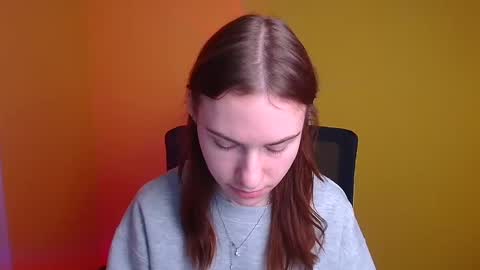 Emmi online show from 27, 2, 2025