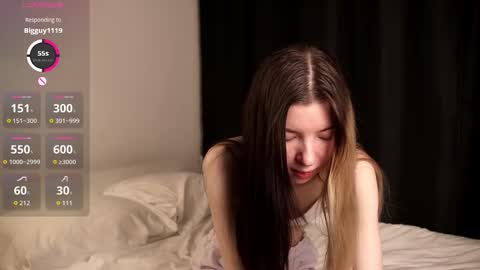 Snapshot of emmie_everly chatting on 13, 9, 2025 emmie_everly online show from 13, 9, 2025