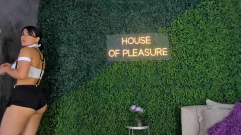 Emmiily online show from 1, 3, 2025