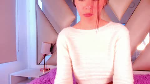 emmily_evans_ online show from 13, 1, 2025