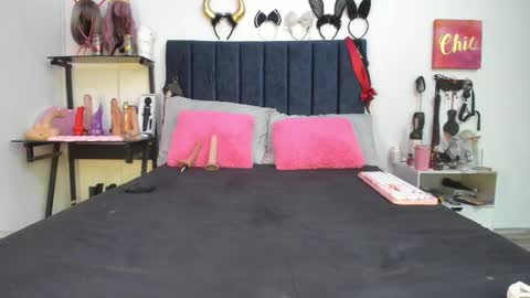          online show from 5, 2, 2026