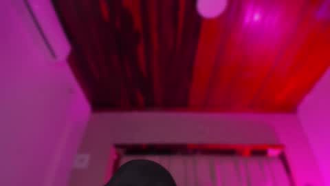    online show from 1, 11, 2025