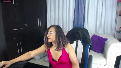 Emmily online show from 31, 12, 2024