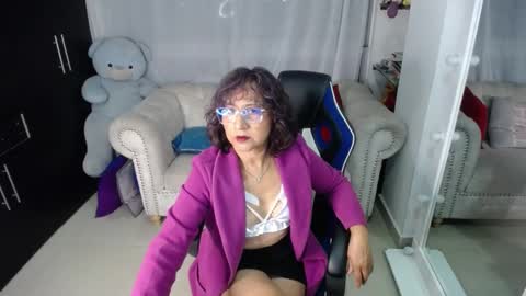 Emmily online show from 11, 2, 2025
