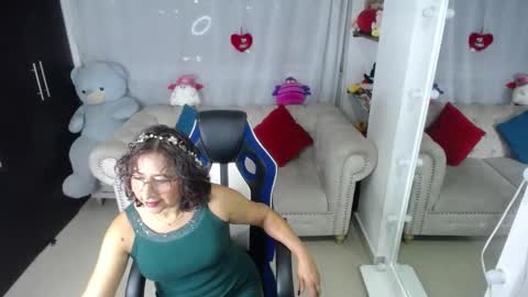 Emmily online show from 1, 3, 2025