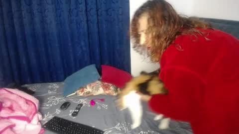Snapshot of emmilychevalier chatting on 7, 6, 2026 Emmily online show from 7, 6, 2026