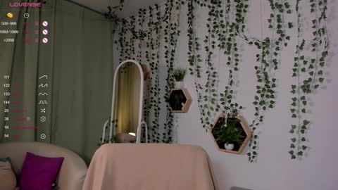 Snapshot of emmy_fearon chatting on 6, 12, 2024 Emmy Fearon online show from 6, 12, 2024