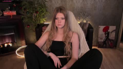 Snapshot of emmy_fearon chatting on 21, 12, 2024 Emmy Fearon online show from 21, 12, 2024