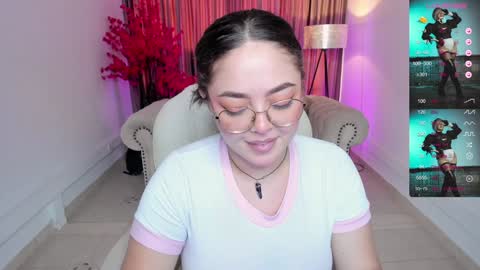 Emmy Walker online show from 5, 2, 2025