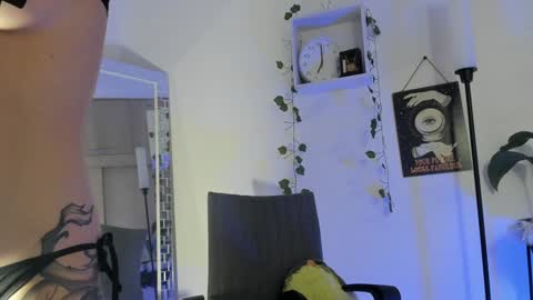 Snapshot of emperatriiiz chatting on 7, 1, 2025 Emperatriz online show from 7, 1, 2025