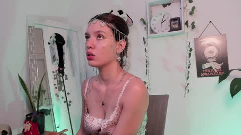 Snapshot of emperatriiiz chatting on 20, 1, 2025 Emperatriz online show from 20, 1, 2025