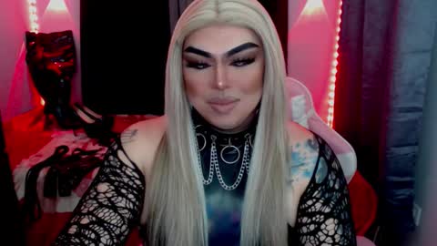 Snapshot of empressmichellexx chatting on 27, 2, 2026 Mistress Michelle online show from 27, 2, 2026