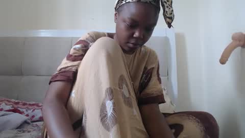 Snapshot of empressvee25 chatting on 16, 12, 2025 empress online show from 16, 12, 2025