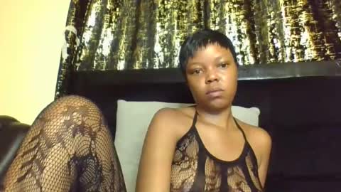 Snapshot of empressvee25 chatting on 2, 3, 2026 empress online show from 2, 3, 2026