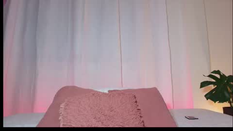 Snapshot of emy_cole1 chatting on 29, 7, 2026 Emy online show from 29, 7, 2026