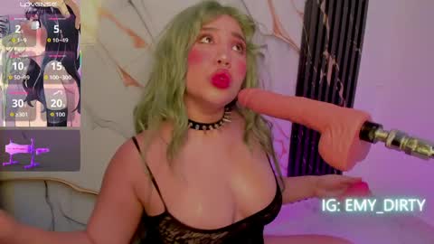 Snapshot of emy_evie1 chatting on 27, 4, 2026 emy online show from 27, 4, 2026