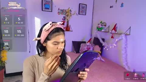 emycarver09 online show from 13, 11, 2025